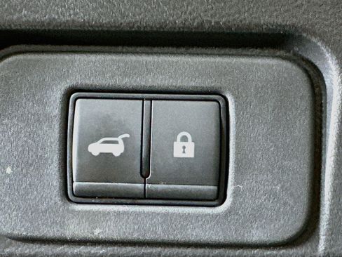 Used 2023 Nissan Rogue SL w/ SL Premium Package FWD image 31