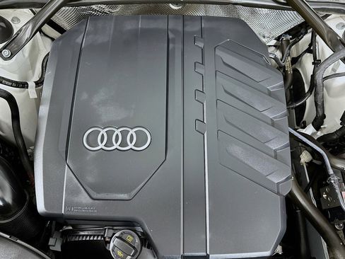 Used 2023 Audi Q5 2.0T Premium w/ Convenience Package image 13