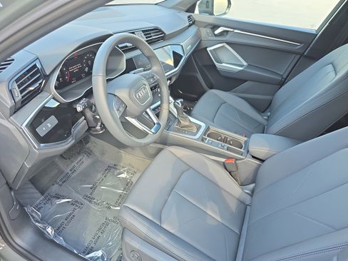 New 2025 Audi Q3 2.0T Premium image 16