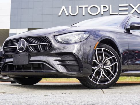 Used 2022 Mercedes-Benz E 450 4MATIC Sedan w/ Driver Assistance Package image 2
