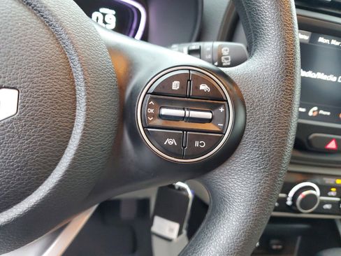Certified 2025 Kia Soul LX image 27