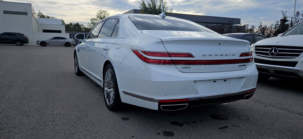 Used 2022 Genesis G90 5.0 Ultimate AWD/4WD image 4