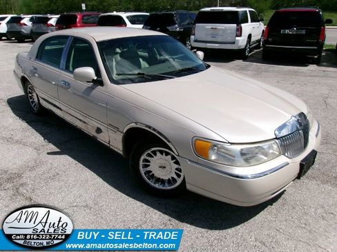 Used 2000 Lincoln Town Car Cartier RWD image 22