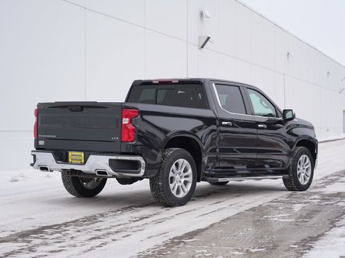 Used 2022 Chevrolet Silverado 1500 LTZ w/ LTZ Premium Package image 3