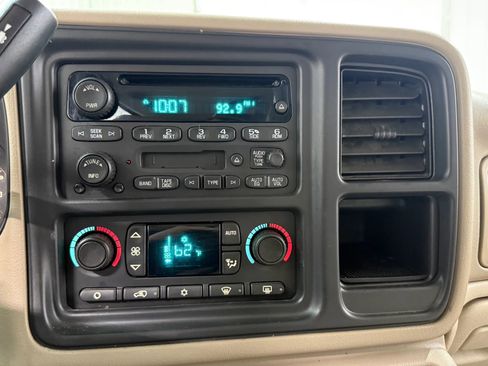 Used 2005 GMC Yukon SLT w/ SLT Preferred Equipment Group image 24