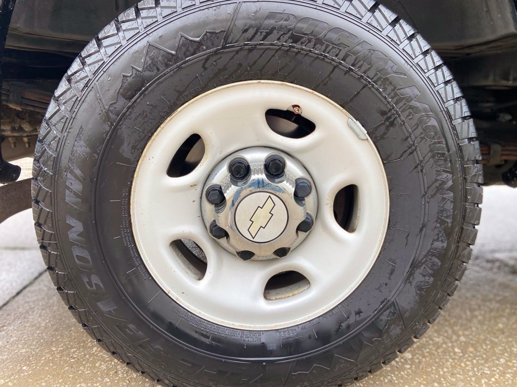 Used 2012 Chevrolet Express 3500 LT w/ LT Preferred Equipment Group RWD image 12