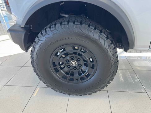 New 2025 Ford Bronco Big Bend image 9