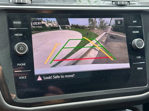 Used 2021 Volkswagen Tiguan SEL image 20