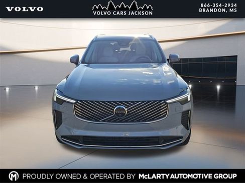 New 2026 Volvo XC90 B6 Ultra image 2