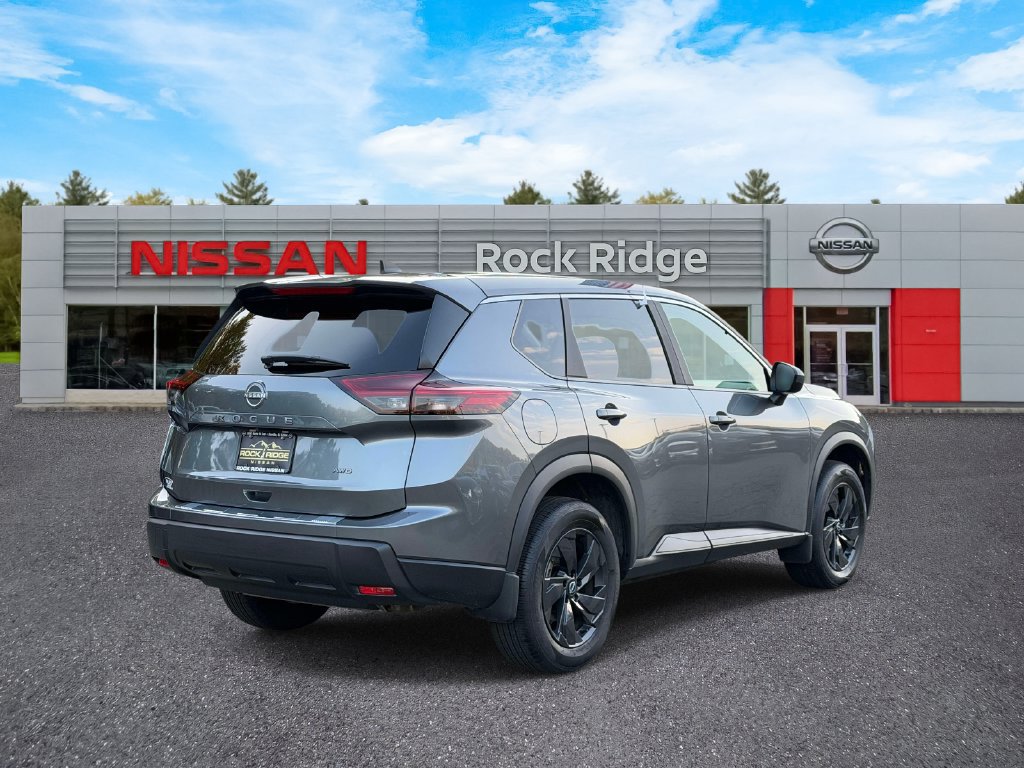 Used 2026 Nissan Rogue SV w/ Cold Weather Package AWD/4WD image 4