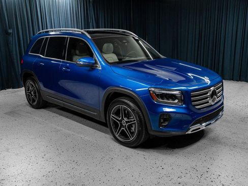 New 2026 Mercedes-Benz GLB 250 image 3