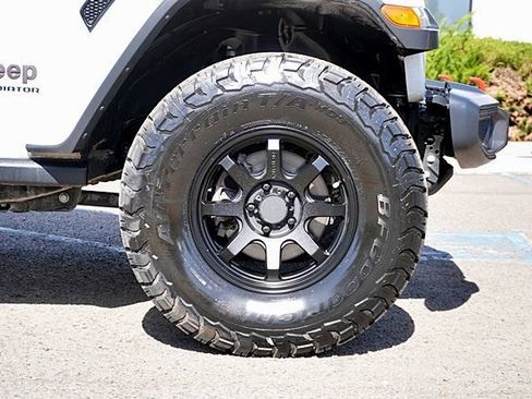 Used 2020 Jeep Gladiator Rubicon AWD/4WD image 8