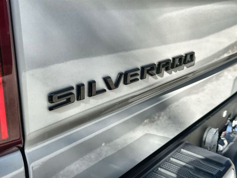 Used 2022 Chevrolet Silverado 1500 RST AWD/4WD image 14