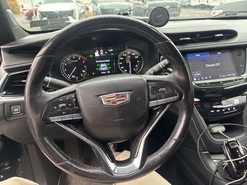 Used 2020 Cadillac XT6 Premium Luxury image 6