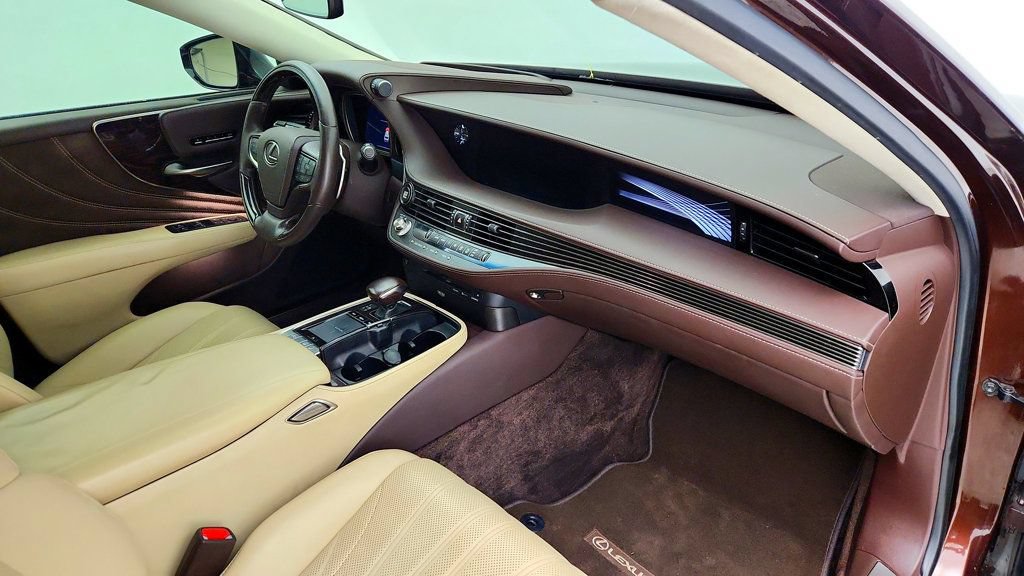 Used 2018 Lexus LS 500 w/ Luxury Package RWD image 26