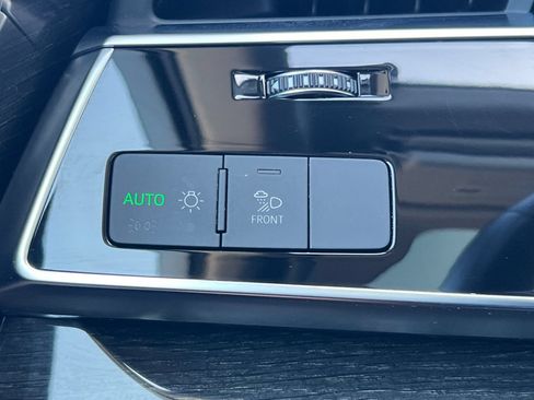 Used 2020 Audi Q7 2.0T Premium Plus w/ Premium Plus Package AWD/4WD image 34
