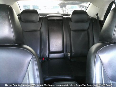 Used 2019 Chrysler 300 Limited image 23