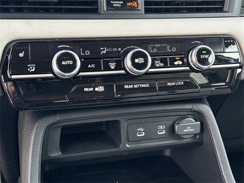 New 2026 Honda Pilot Touring image 24