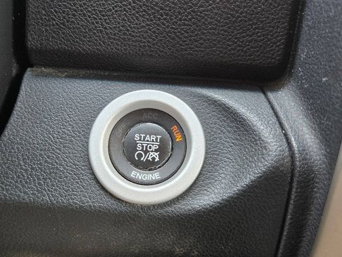 Used 2015 RAM 1500 Laramie w/ Convenience Group AWD/4WD image 27