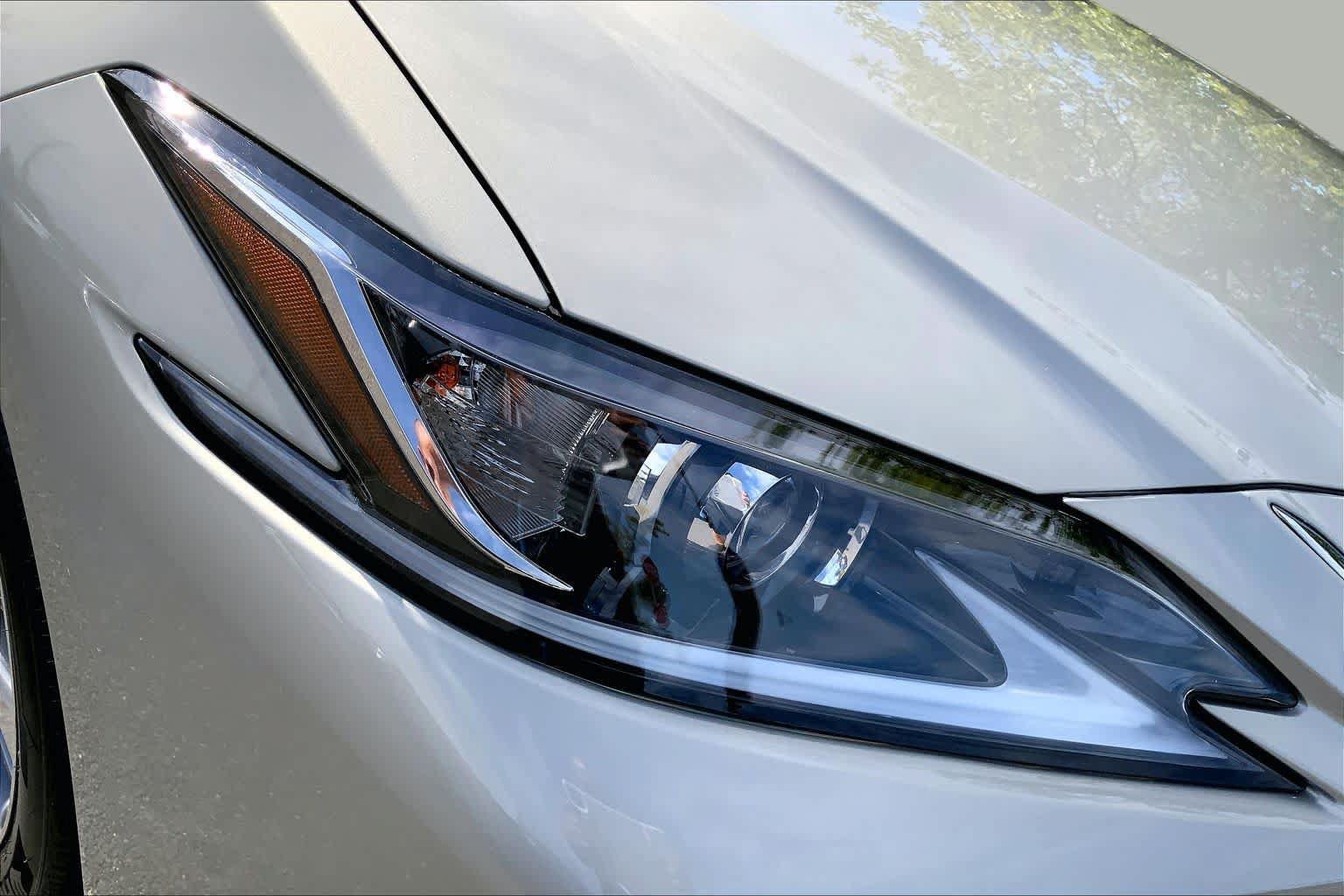Certified 2021 Lexus ES 350 w/ Premium Package FWD image 27
