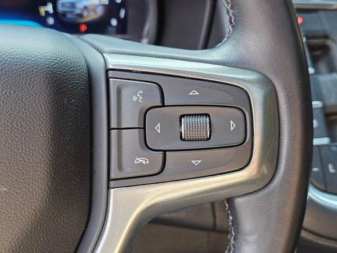 Used 2022 Chevrolet Suburban Z71 w/ Luxury Package AWD/4WD image 29