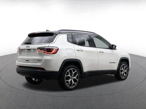 Used 2025 Jeep Compass Limited AWD/4WD image 9