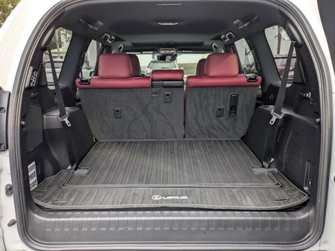 Used 2020 Lexus GX 460 Luxury w/ Accessory Package image 13