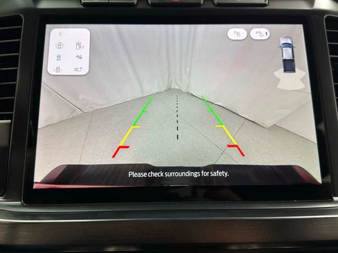 Used 2024 Ford F350 Lariat image 26