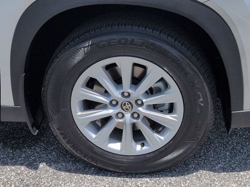 Certified 2024 Toyota Grand Highlander AWD image 11