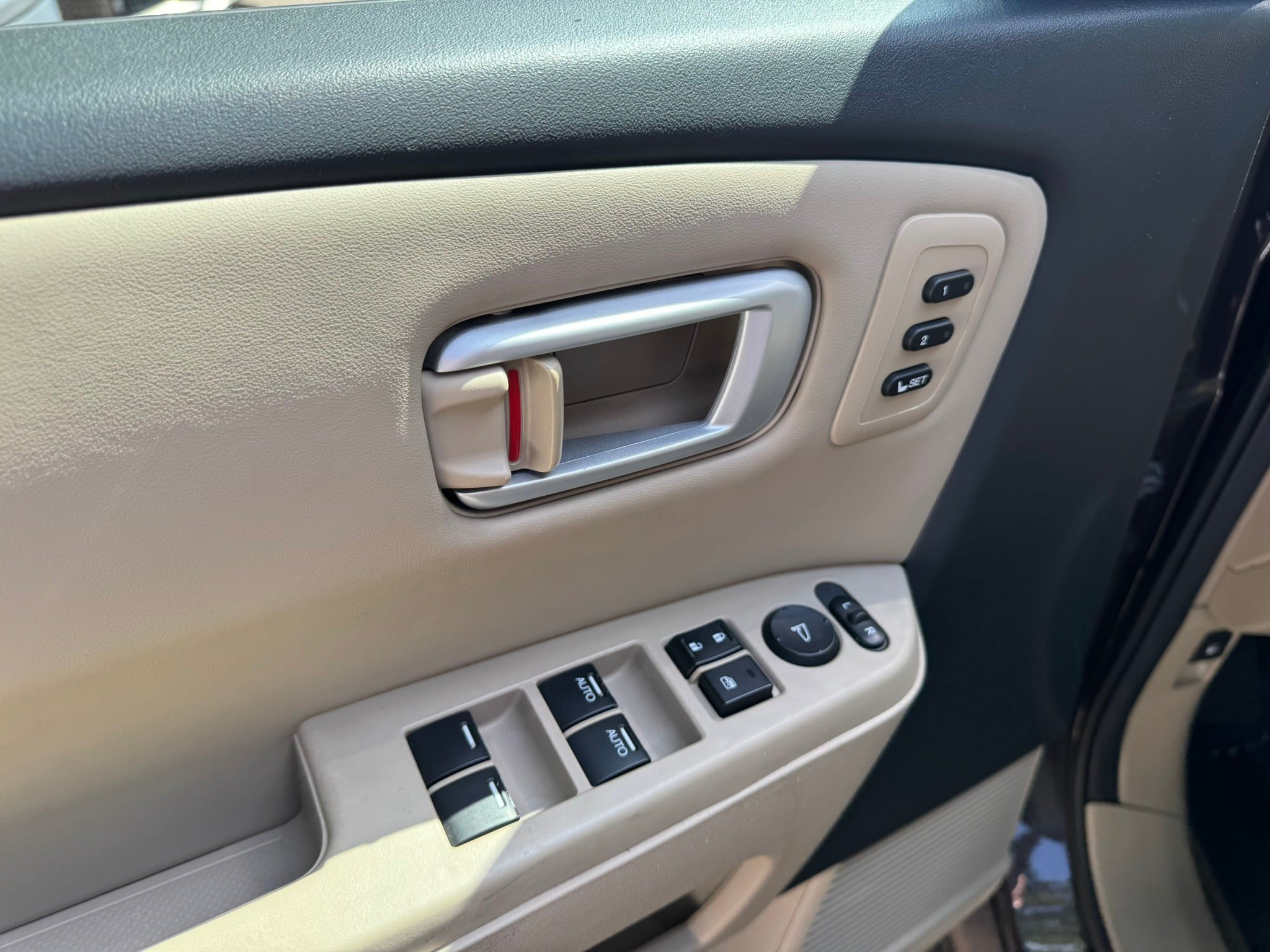 Used 2014 Honda Pilot Touring image 27