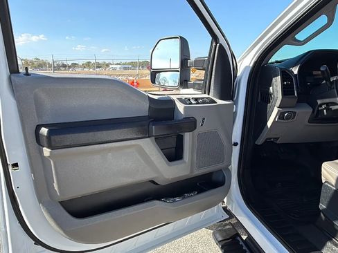 Used 2017 Ford F350 XL w/ Power Equipment Group AWD/4WD image 11