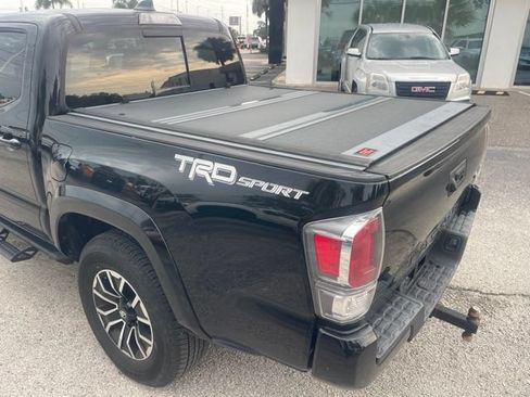 Used 2021 Toyota Tacoma TRD Sport RWD image 6