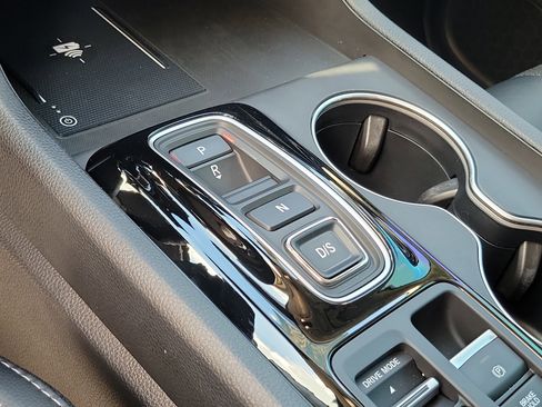 Certified 2025 Honda Pilot Touring image 25