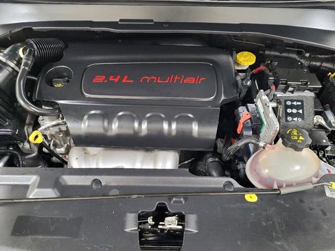 Used 2018 Jeep Compass Sport w/ Tech Group AWD/4WD image 30