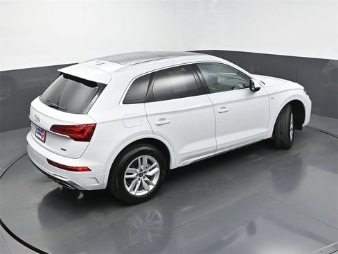 Used 2024 Audi Q5 2.0T Premium w/ Convenience Package image 35