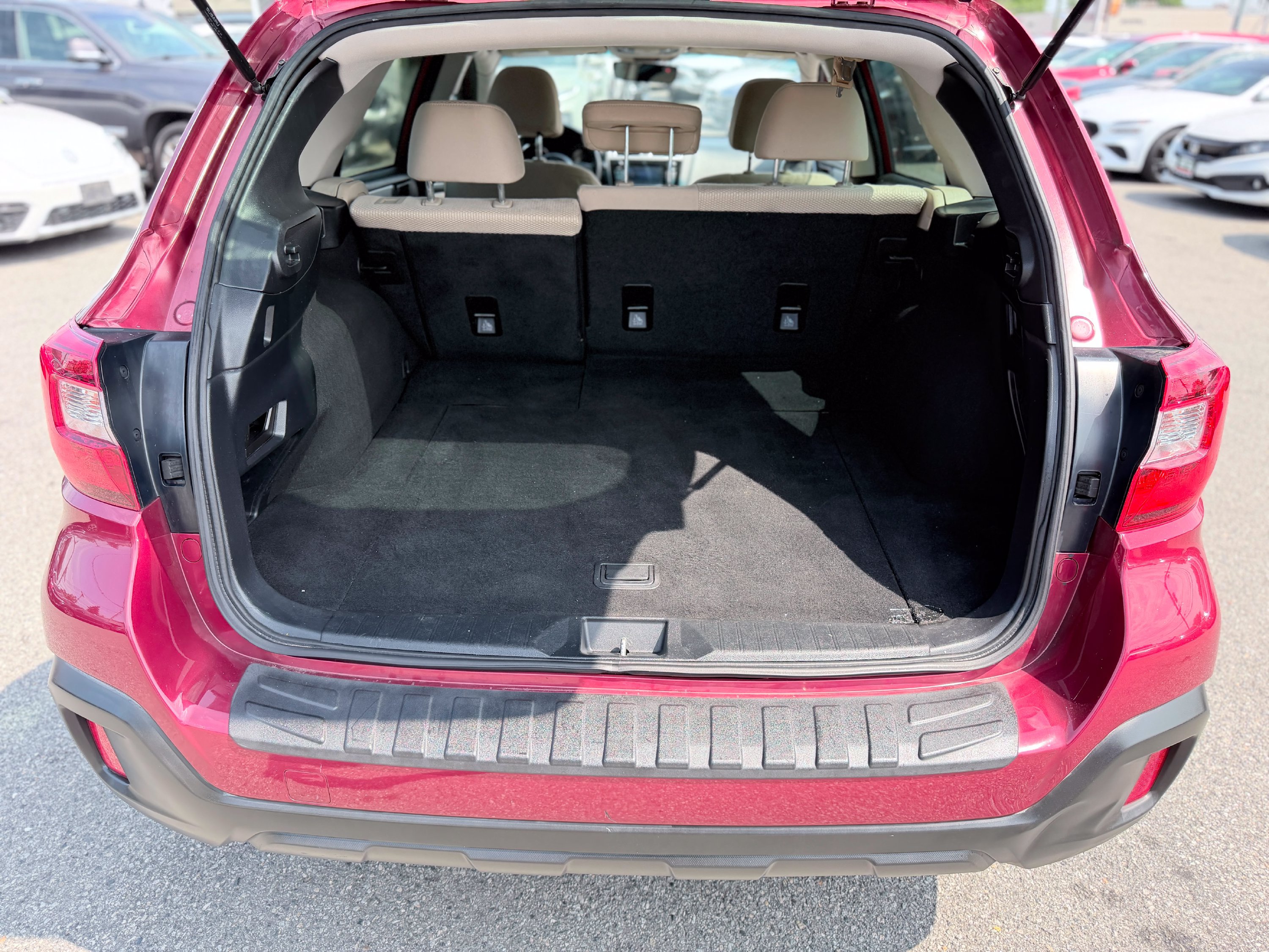 Used 2018 Subaru Outback 2.5i AWD/4WD image 8