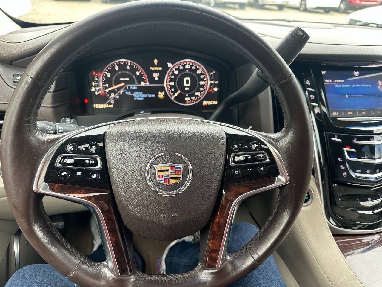 Used 2015 Cadillac Escalade ESV Luxury AWD/4WD image 27