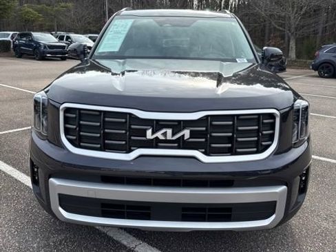 Certified 2025 Kia Telluride S image 2