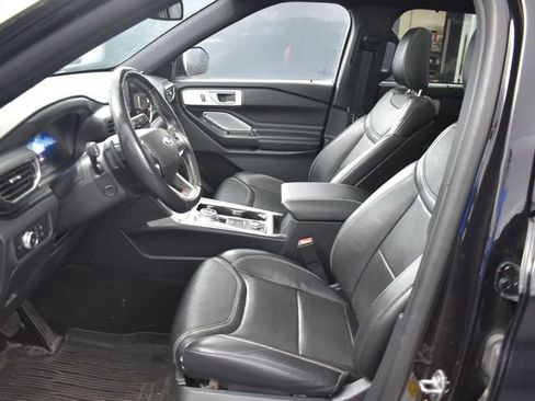 Used 2020 Ford Explorer ST w/ ST Street Pack image 12