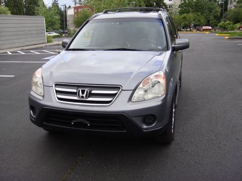 Used 2005 Honda CR-V SE image 3