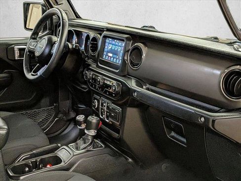 Used 2021 Jeep Gladiator Sport AWD/4WD image 24