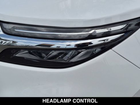 Used 2024 Chevrolet Equinox LT FWD image 10