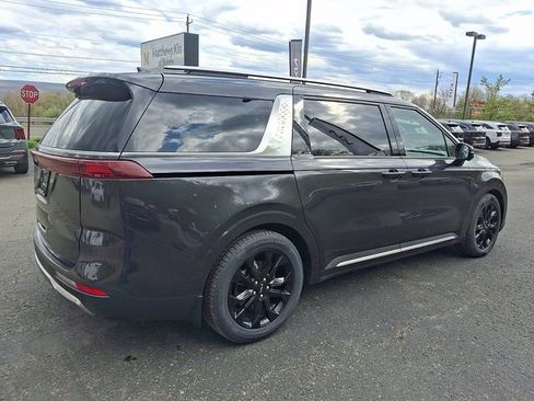 Used 2024 Kia Carnival SX Prestige FWD image 6