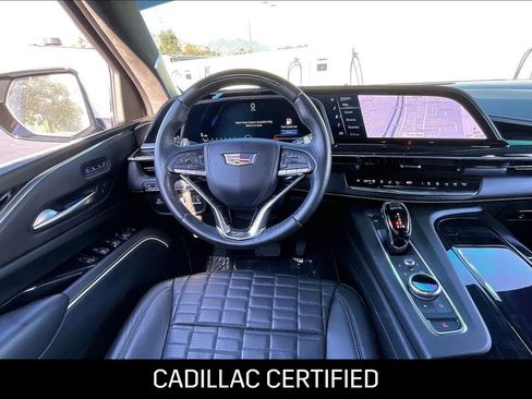 Certified 2024 Cadillac Escalade ESV V w/ Heavy-Duty Trailer Package AWD/4WD image 7