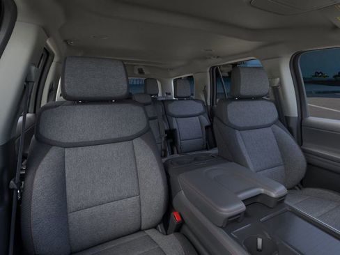 New 2025 Ford Expedition Active image 10