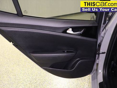 Used 2021 Kia Stinger GT-Line image 30