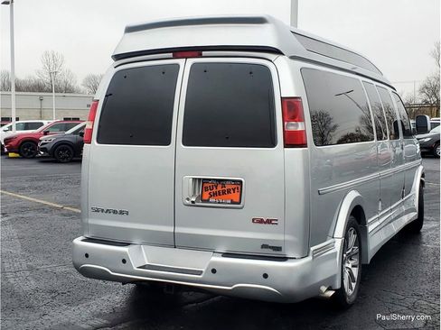 Used 2019 GMC Savana 2500 w/ Enhanced Convenience Package image 15