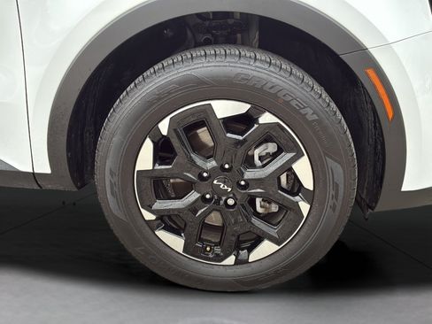 Used 2025 Kia Sorento S AWD/4WD image 32