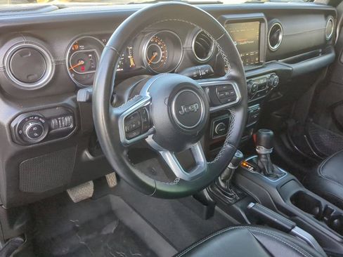 Certified 2022 Jeep Gladiator Overland w/ Popular Equipment Package AWD/4WD image 25