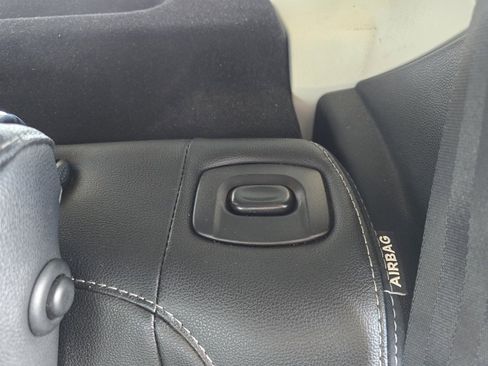 Used 2022 Ford EcoSport Titanium image 16